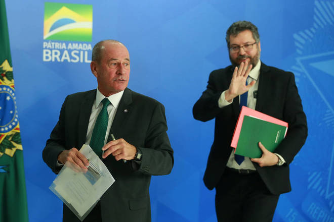 Após reformas, governo Bolsonaro chega a 16 ministros ...