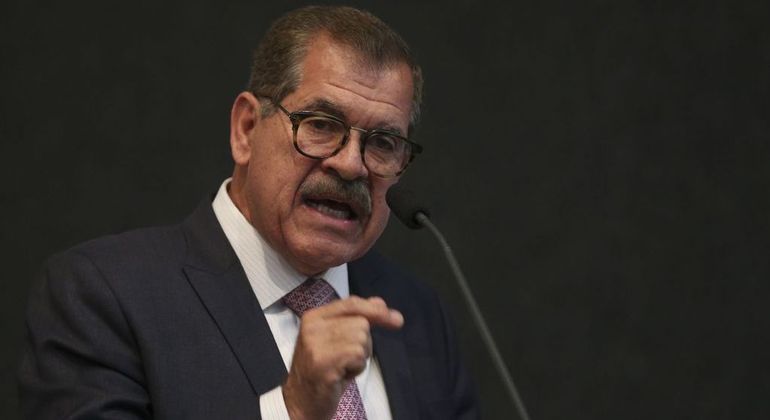 Fiocruz disse a Martinha que não caber a ela 'atender a qualquer demanda específica'