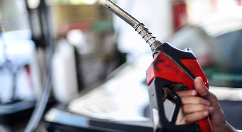 Distribuidoras temem falta de combustível no mercado
