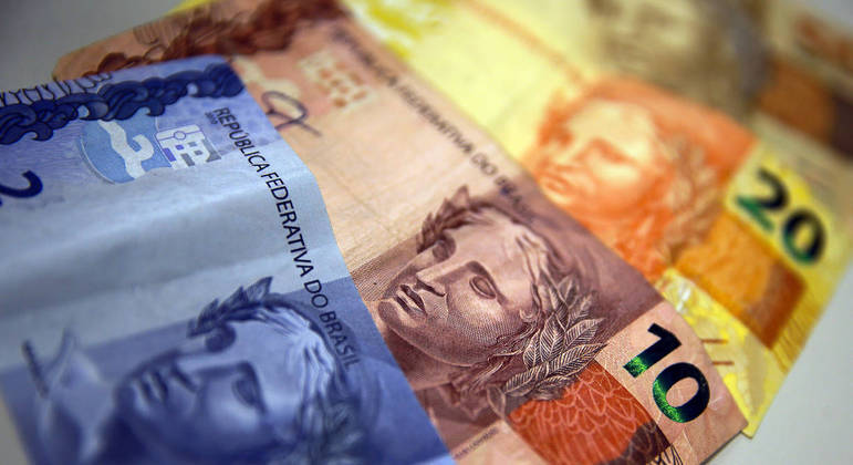 Salário mínimo será de R$ 1.302 a partir de 2023