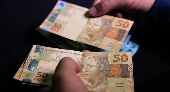 Quem ganha entre R$ 3.000 e R$ 10 mil trabalhará até 6 de junho para quitar impostos