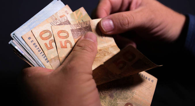 Salário mínimo previsto para 2022 será de R$ 1.147