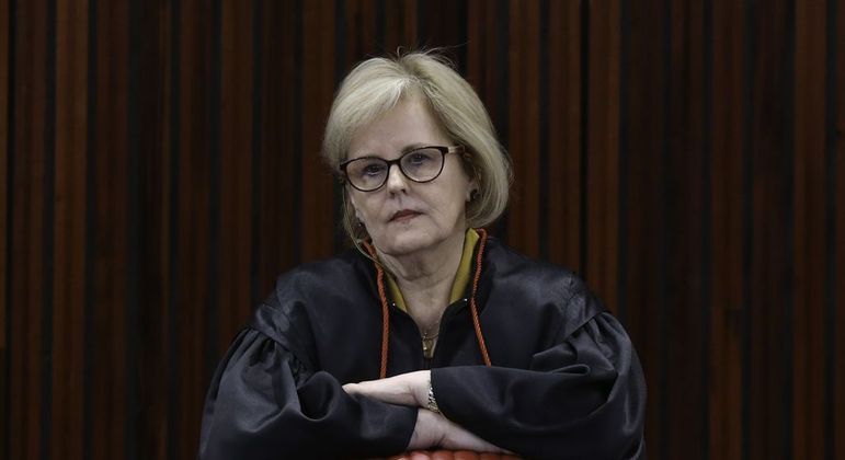 Ministra Rosa Weber do STF determina nova manifestação da PGR sobre atos do presidente Jair Bolsonaro