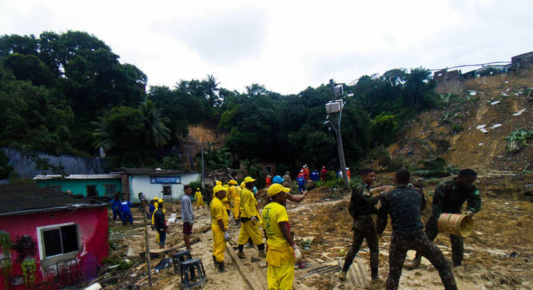 Bairro de Jardim Monteverde, região limítrofe entre Recife e Jaboatão dos Guararapes, atingido pelas fortes chuvas na Região Metropolitana do Recife
