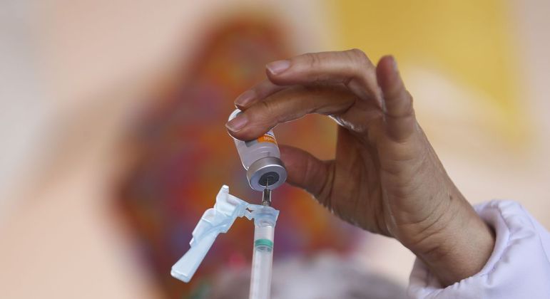 Mais da metade da população do DF já completou a imunização 