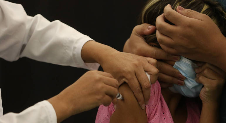 Vacina contra a influenza está disponível para crianças de 6 meses a menores de 5 anos