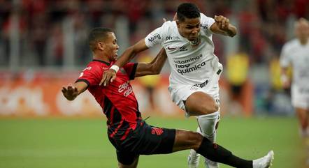 Corinthians e Athletico-PR se enfrentam por objetivos opostos