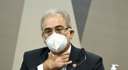 Queiroga chegou ao Senado pouco antes das 10h