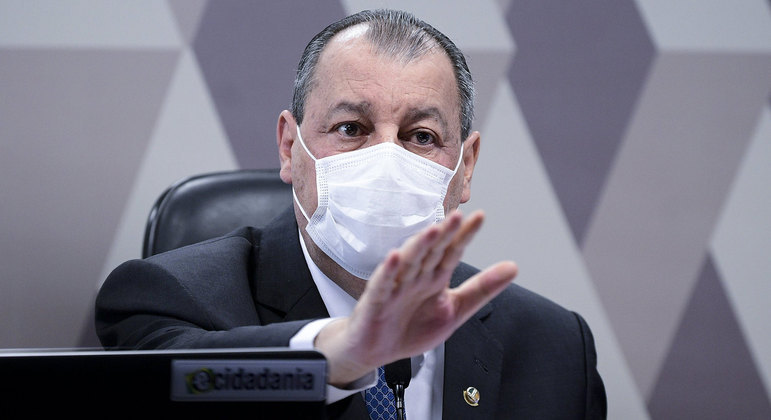Omar Aziz acredita que calendário anterior era apertado 