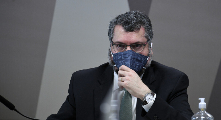 Telegramas provam que Embaixada avisou Araújo da carta ainda em setembro
