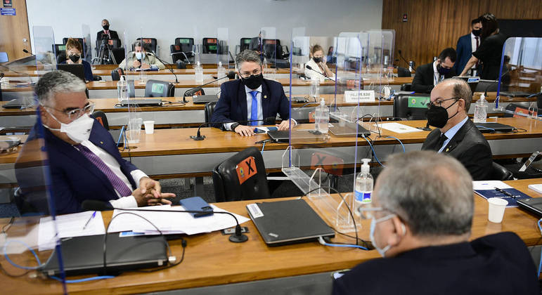 Senador Eduardo Girão levantou a informação