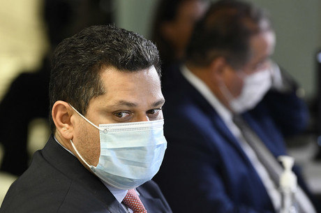Alcolumbre quer mais dois anos no cargo