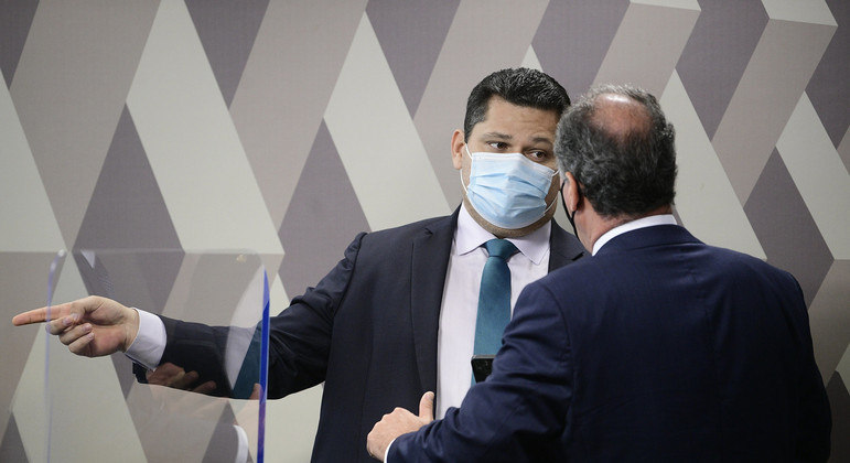 Mesmo com mudanças na PEC dos Precatórios, membros da CCJ relataram insatisfação 