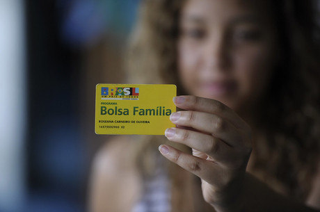 Renda Brasil deve ampliar e substituir o Bolsa Família 