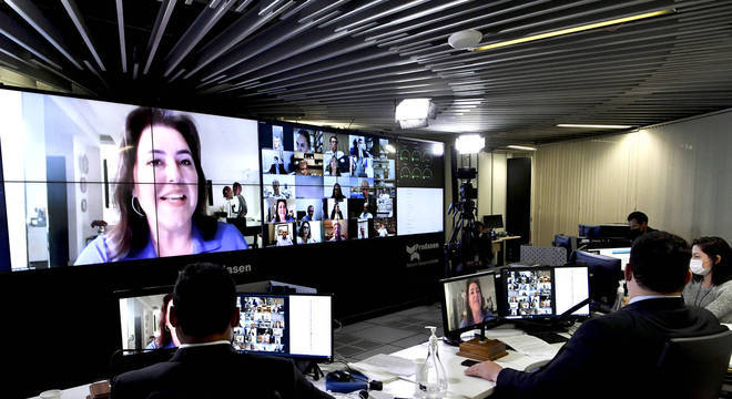 Sessão remota do Senado aprovou projeto sobre violência doméstica