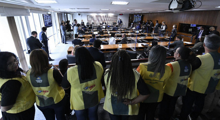Agentes comunitários de saúde na CCJ do Senado
