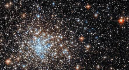 Aglomerado de estrelas está a 6.000 anos luz de distância da Terra
