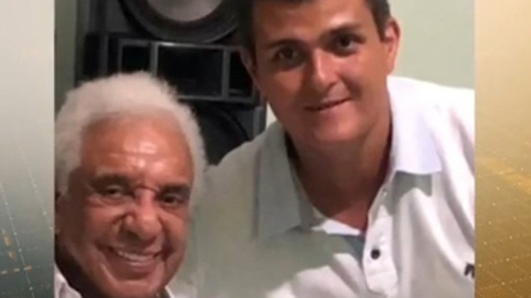 Segundo informações, Marcelo e o seu irmão conviveram com Agnaldo desde criança, isso porque os pais deles trabalhavam com o cantor. Apesar de o chamarem de pai, o artista os tratava como afilhados