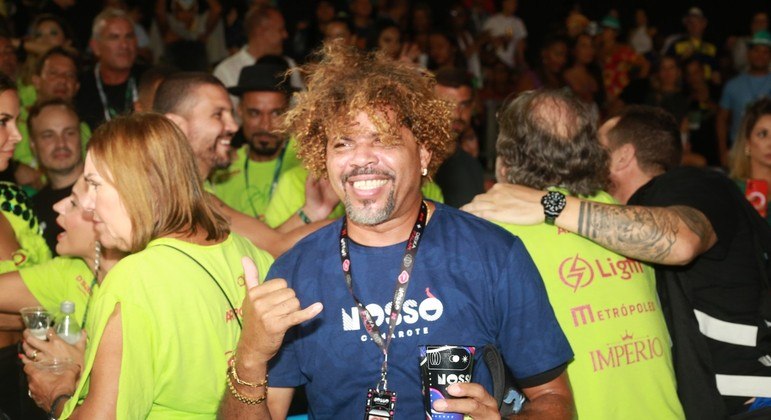 Givaldo Alves fez sucesso em camarote da Marquês de Sapucaí 