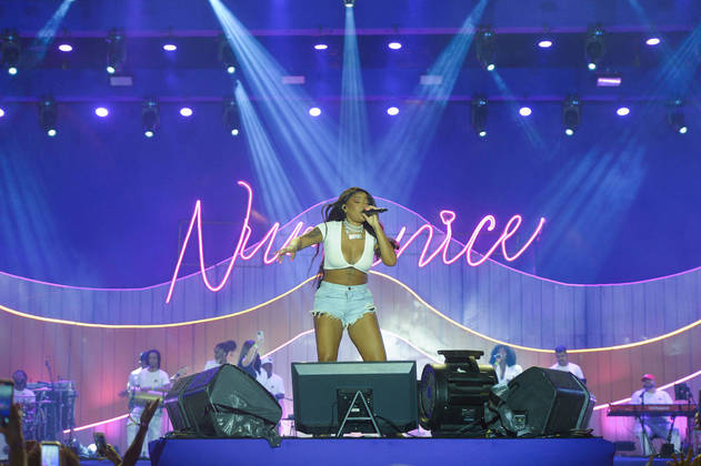 A cantora Ludmilla apresentou o show 'Numanice' em Salvador (BA) no último sábado (9) e conseguiu levar 30 mil pessoas à apresentação