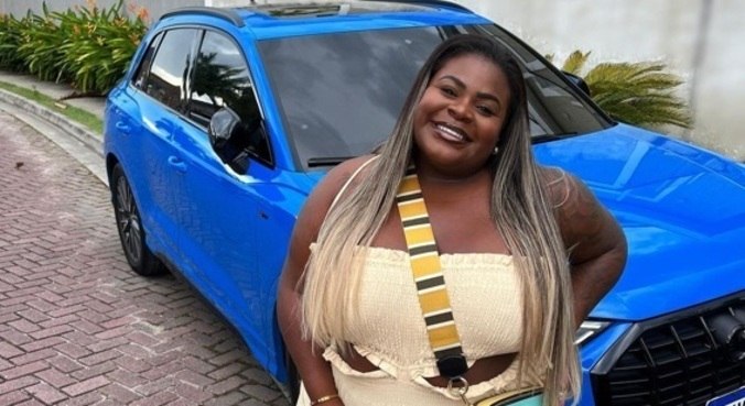 Jojo Todynho exibiu carrão de luxo nas redes sociais