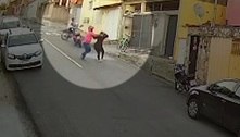 Vídeo mostra mulher sendo agredida no meio da rua em BH 