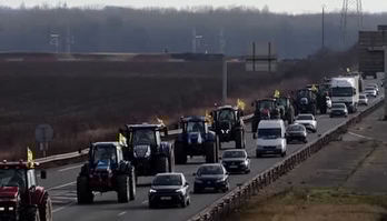 Agricultores da França marcam para segunda (29) bloqueio nas estradas 