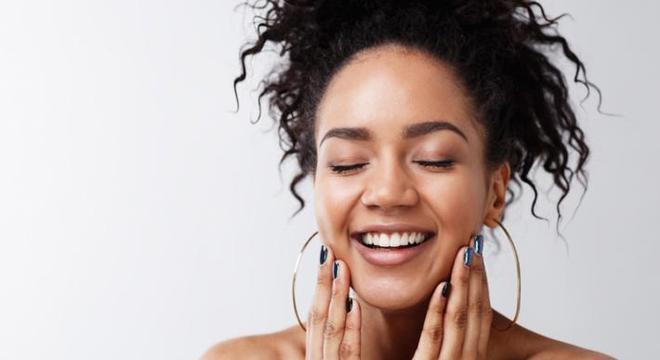 Água micelar - o que é, para o que serve e melhores marcas