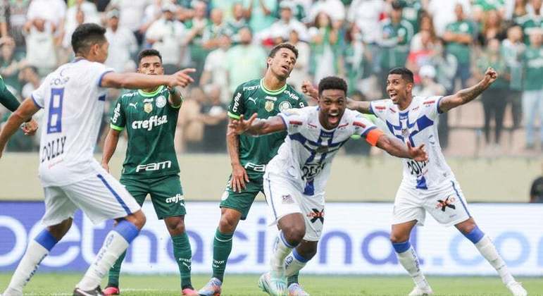Com Gabriel Menino e Zé Rafael marcando, o Palmeiras sofreu cinco gols em duas decisões em 2023