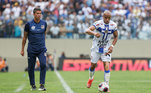 Reginaldo - o lateral-direito também foi emprestado com opção de compra e vai para o Juventude