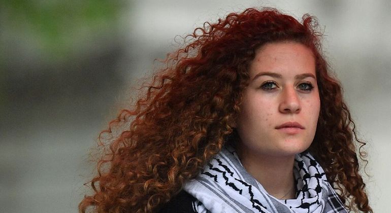 Segundo um porta-voz do Exército israelense, Ahed será interrogada pelas forças de segurança