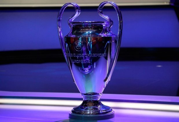 Ainda não havia sido criada a Taça dos Clubes Campeões Europeus, competição predecessora da Champions League
