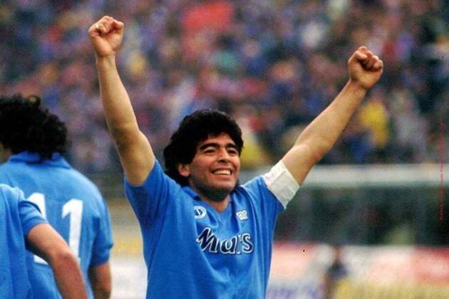 Ainda sobre Maradona: André Villas-Boas, técnico do Olympique de Marselha no período da morte do argentino, defendeu que a camisa 10 deveria ser aposentada em todos os clubes, em tributo ao argentino