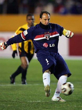 Al-Itthad x São Paulo – Em 2005, o São Paulo estreou no Mundial de Clubes com vitória por 3 a 2 sobre o Al-Ittihad, da Arábia Saudita. Amoroso, duas vezes, e Rogério Ceni marcaram os gols do Tricolor, que venceu o Liverpool na decisão