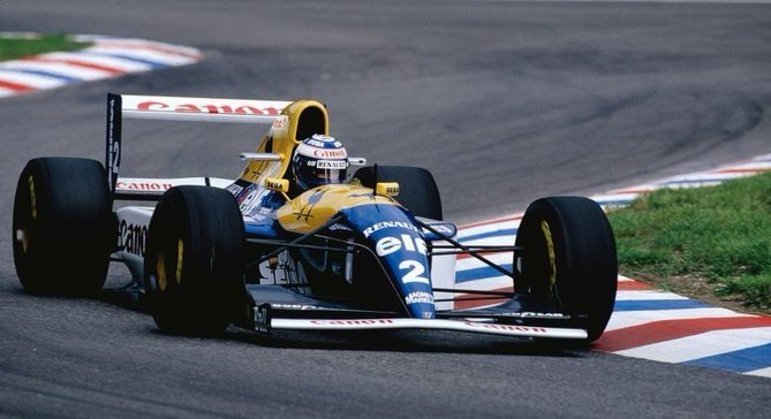 Em 1993, a Williams continuou a surfar no sucesso. A bordo do FW15C, Alain Prost e Damon Hill venceram 10 das 16 etapas da temporada. O título ficou para o francês, que superou Senna por 26 pontos. Ao todo, a equipe britânica marcou o dobro de pontos da McLaren e levou o 1º lugar no Campeonato de Construtores