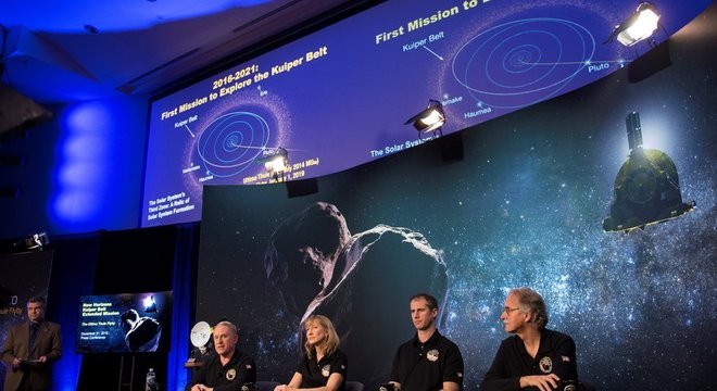 Alan Stern e sua equipe explicam missão em busca de imagens de Ultima Thule