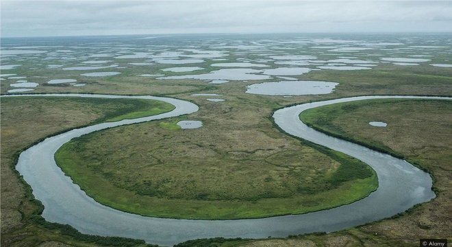O derretimento do permafrost está transformando as paisagens do Alasca