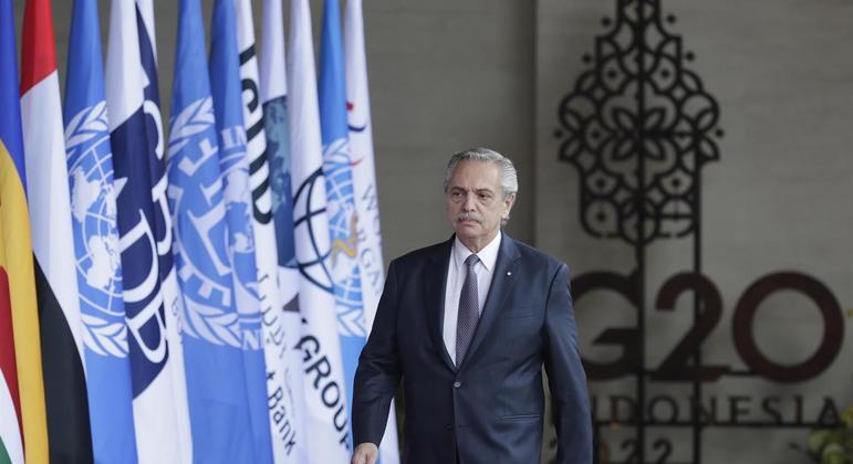 Presidente Alberto Fernández desiste de concorrer à reeleição na Argentina  - Notícias - R7 Internacional
