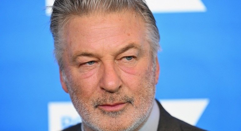 Alec Baldwin foi acusado de homicídio culposo