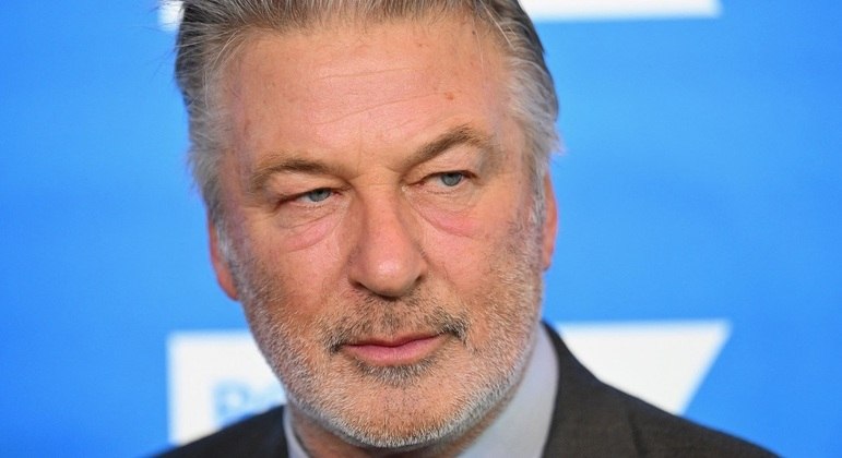 Ator Alec Baldwin disparou arma que matou Halyna Hutchins em 2021
