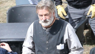 Alec Baldwin é formalmente acusado de homicídio culposo (Grosby Group)