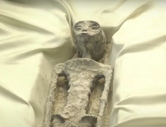 Alega-se que esses corpos foram descobertos na cidade de Cusco, no Peru, em 2015, e que têm uma idade estimada de mais de mil anos.
