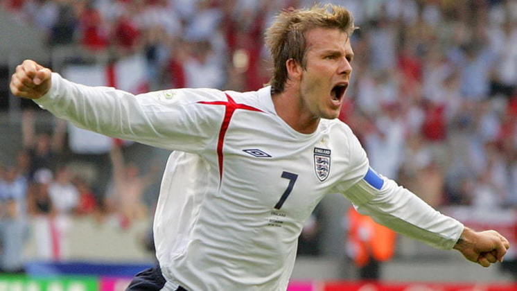 Além de Manchester United, Real Madrid e Los Angeles Galaxy, Beckham também jogou pelo Milan e pelo Paris Saint-Germain, onde encerrou a carreira em 2014. Isso, claro, sem esquecer da seleção inglesa, onde ele atuou em 115 jogos e fez 17 gols.
