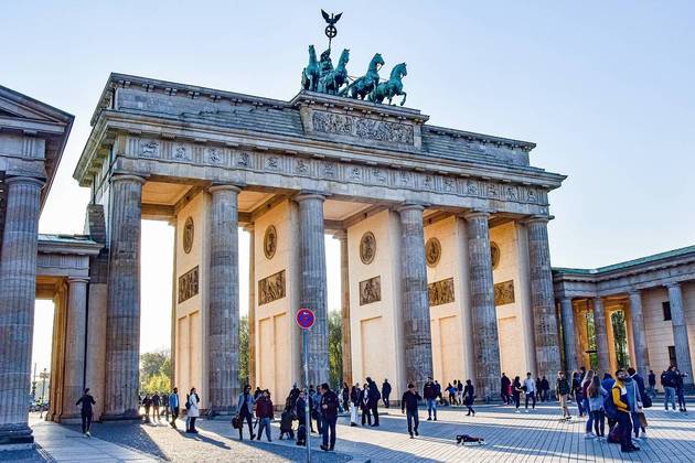 ALEMANHA  (Europa)- 79 pontos - Capital:  Berlim. População: 83,2 milhões.