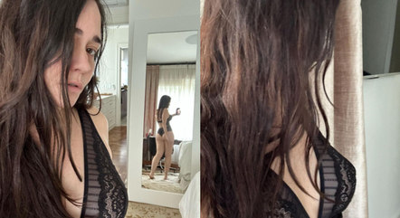 Alessandra Negrini posta selfie em frente a espelho