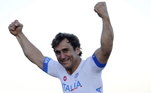 Alessandro Zanardi, ex-piloto de Fórmula 1 e campeão no ciclismo paralímpico, estava a 50 km/h quando perdeu o controle de sua handbike e se chocou com um caminhão que estava a 38 km/h na região de Siena, na Itália, durante uma prova
