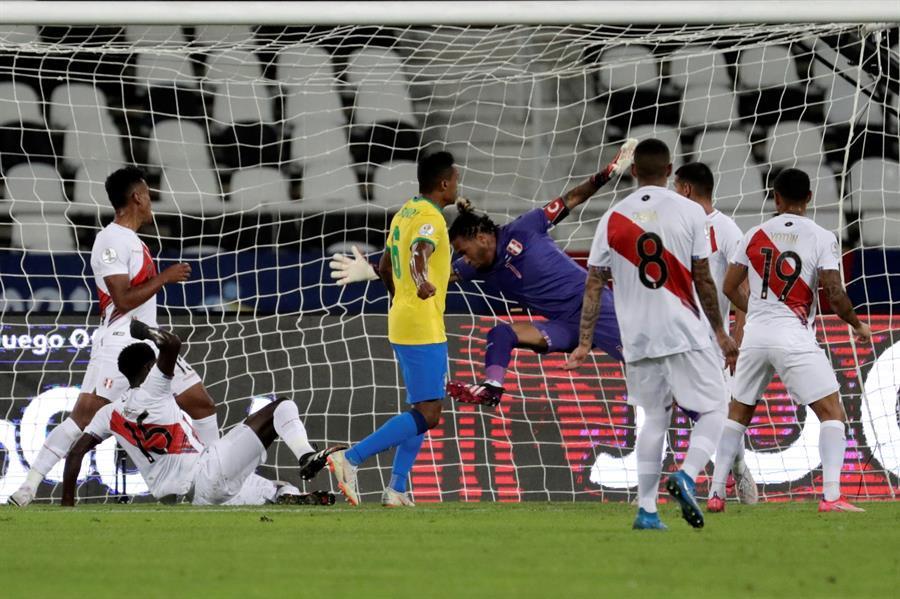Neymar Marca Brasil Goleia O Peru E Segue 100 Na Copa America Esportes R7 Futebol