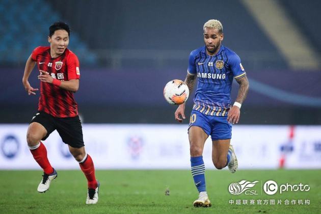 Alex Teixeira (31 anos): atacante - Último clube: Jiangsu FC - Valor de mercado: 7 milhões de euros