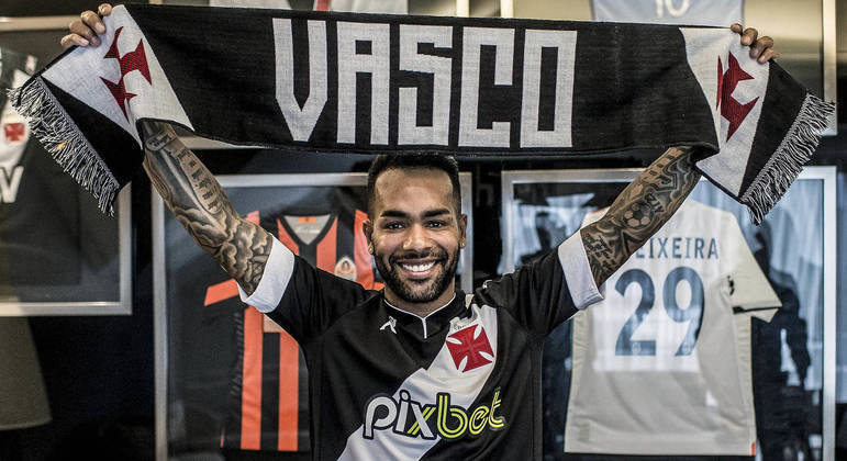 Atacante Alex Teixeira retorna ao Vasco da Gama