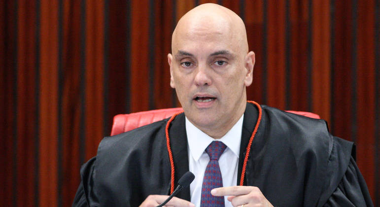 O ministro do STF Alexandre de Moraes durante sessão do Tribunal Superior Eleitoral